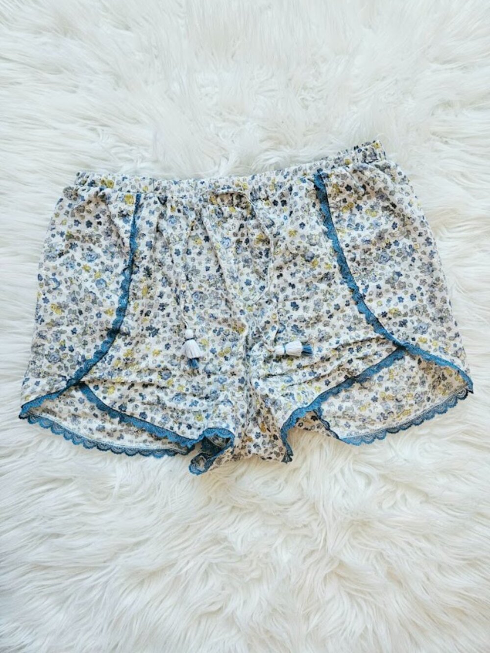 Cynthia Rowley cotton blue cottagecore fairycore flower lace shorts pastel small